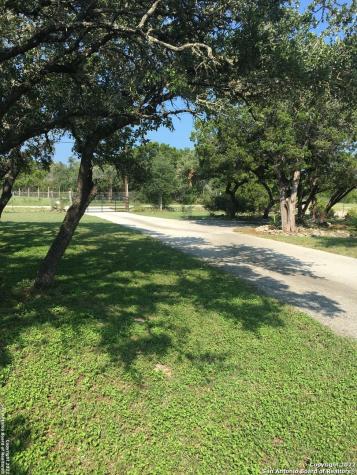208 Scenic Mountain Drive Lakehills TX 78063