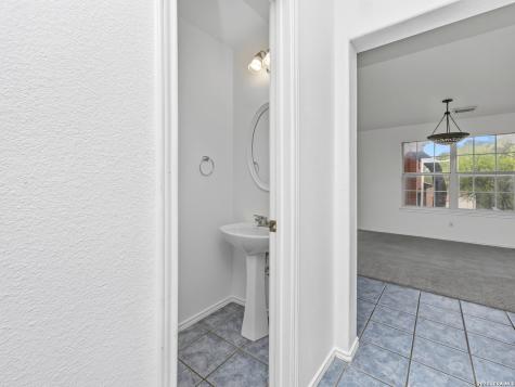 15714 Knollcircle San Antonio TX 78247