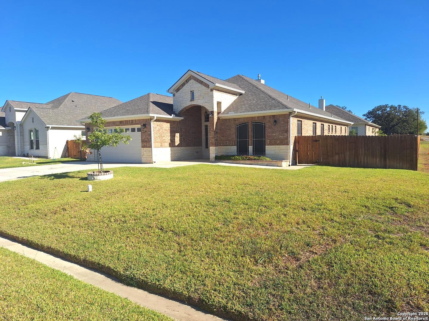 15504 Capri Selma TX 78154