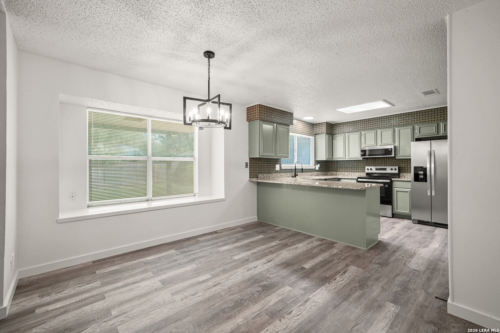 134 High Oak Universal City TX 78148