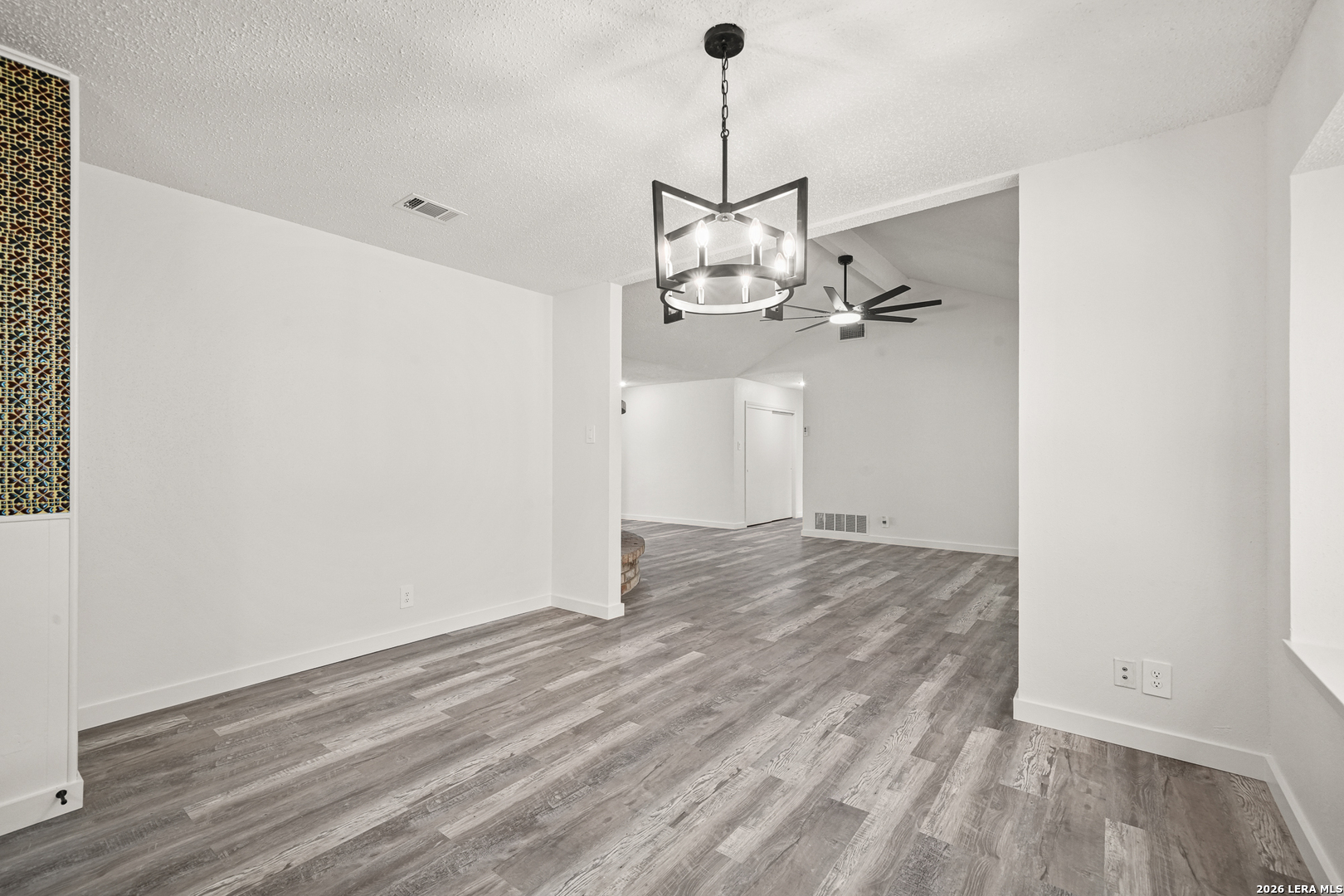 134 High Oak Universal City TX 78148