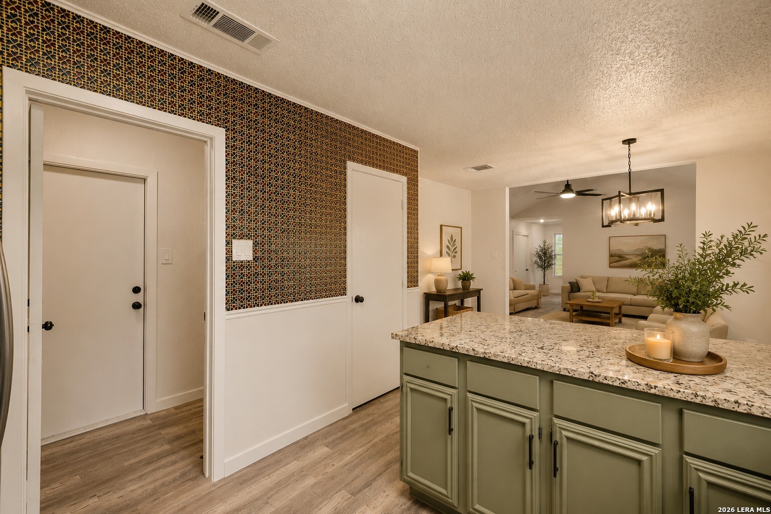 134 High Oak Universal City TX 78148