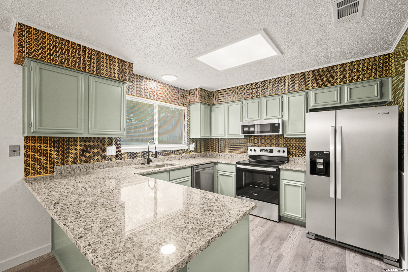 134 High Oak Universal City TX 78148