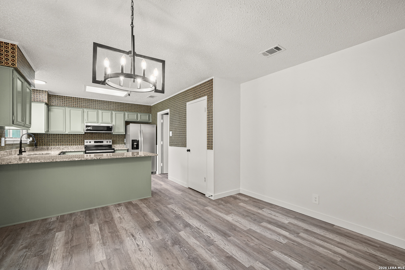 134 High Oak Universal City TX 78148
