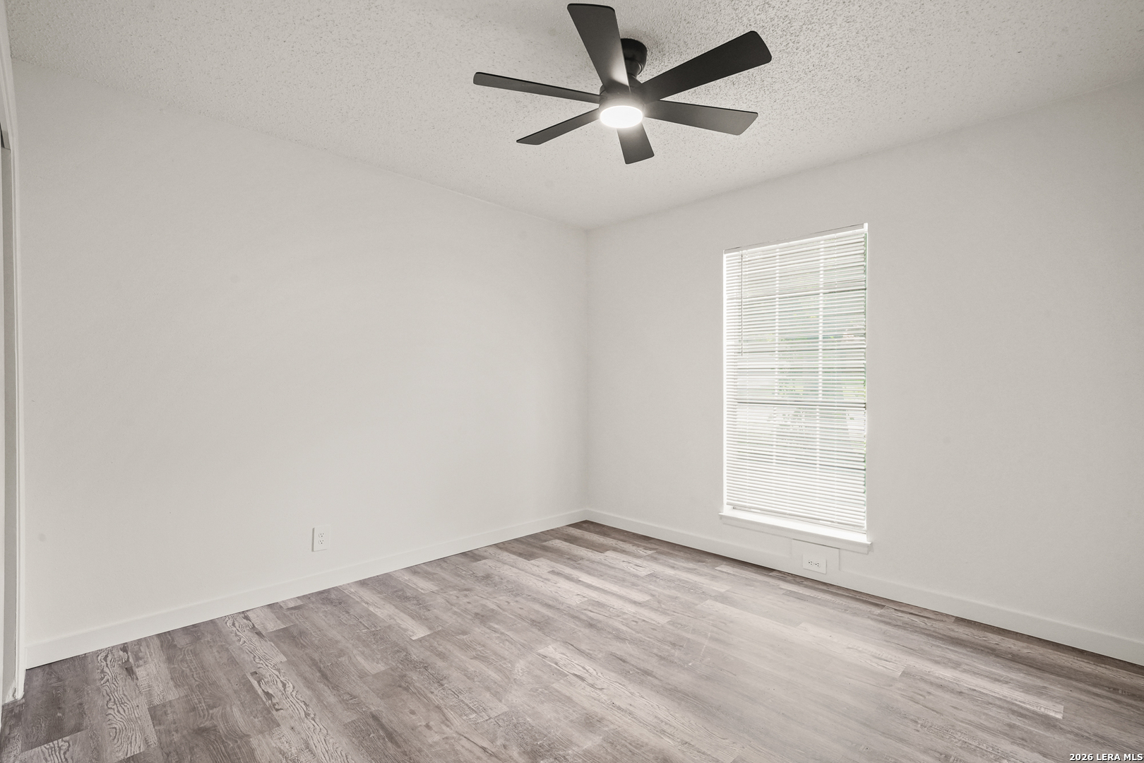 134 High Oak Universal City TX 78148