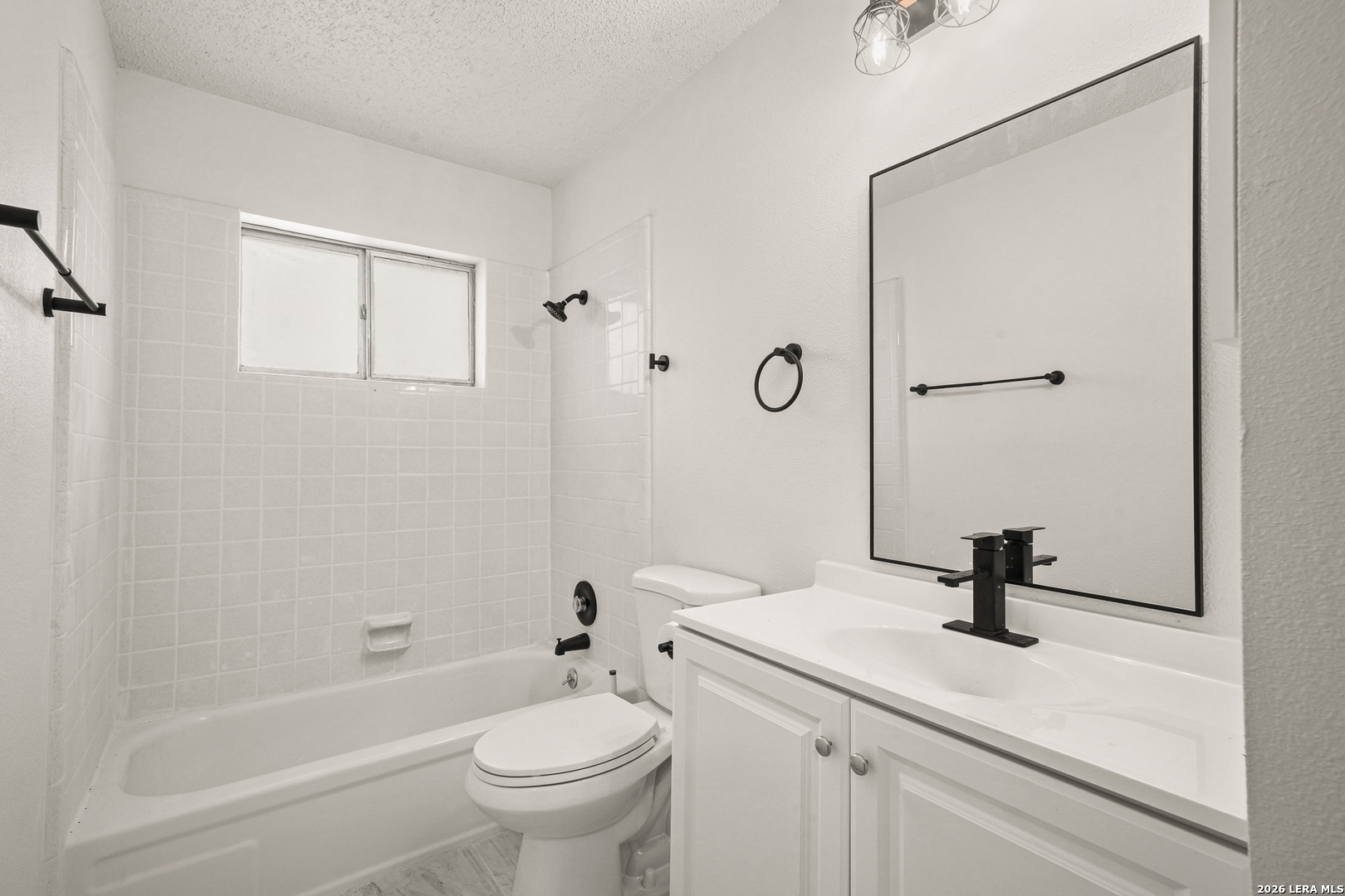 134 High Oak Universal City TX 78148