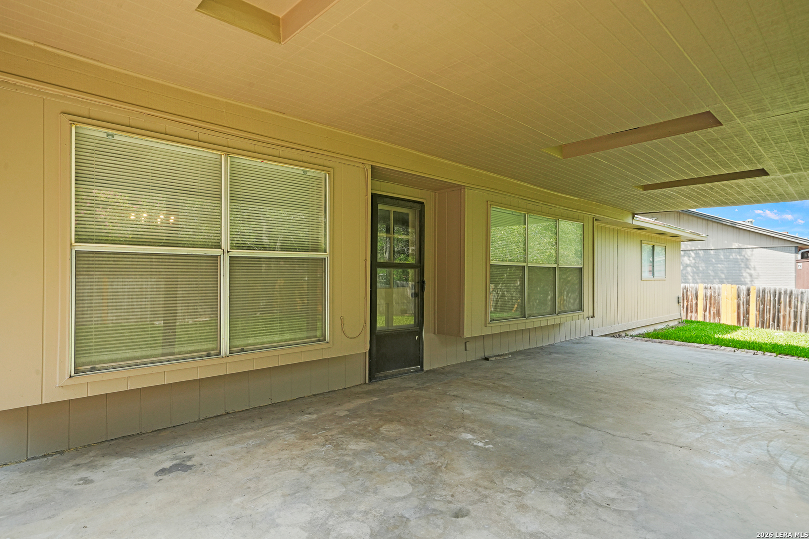 134 High Oak Universal City TX 78148