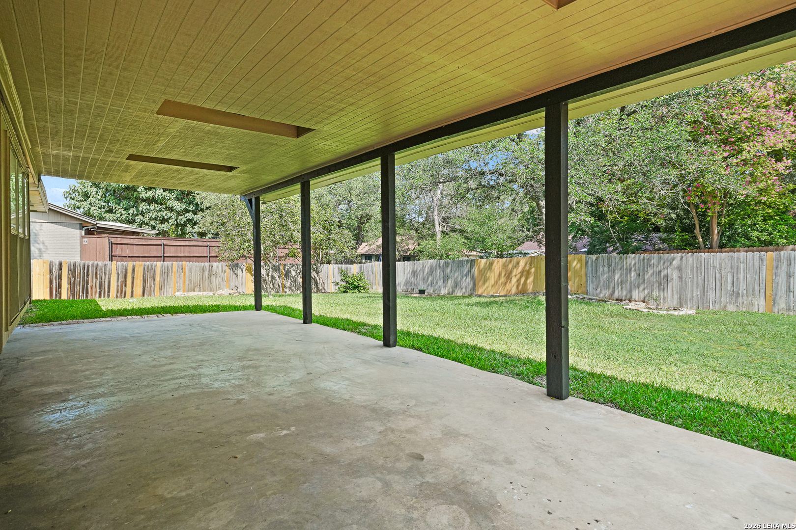 134 High Oak Universal City TX 78148