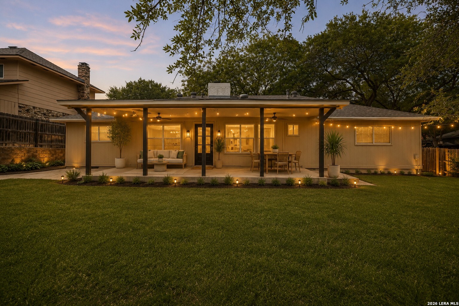 134 High Oak Universal City TX 78148