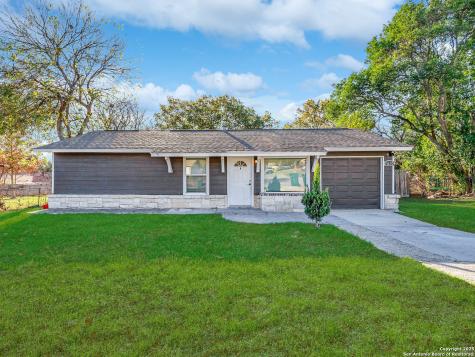 7610 Strolling Lane Live Oak TX 78233