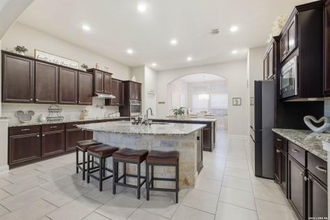 3208 Jasons Way Marion TX 78124