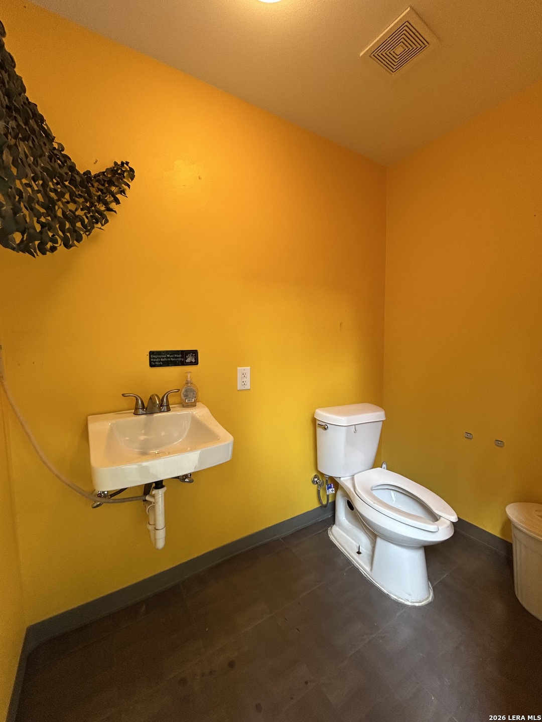 424 N Chupaderas San Antonio TX 78207