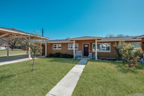 2903 Avenue K Hondo TX 78861