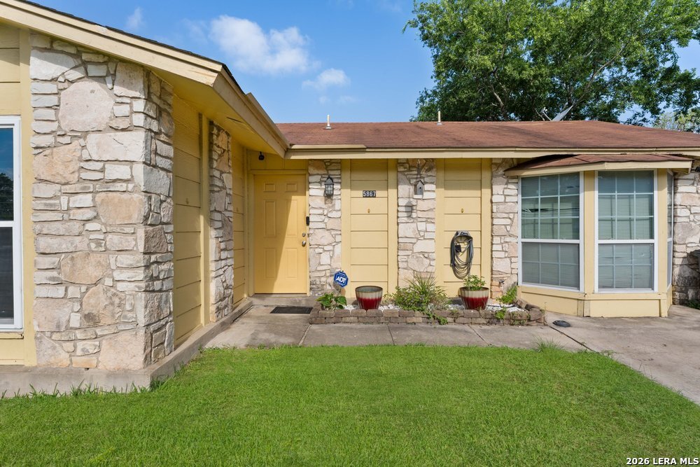 5867 Cliffbrier San Antonio TX 78250