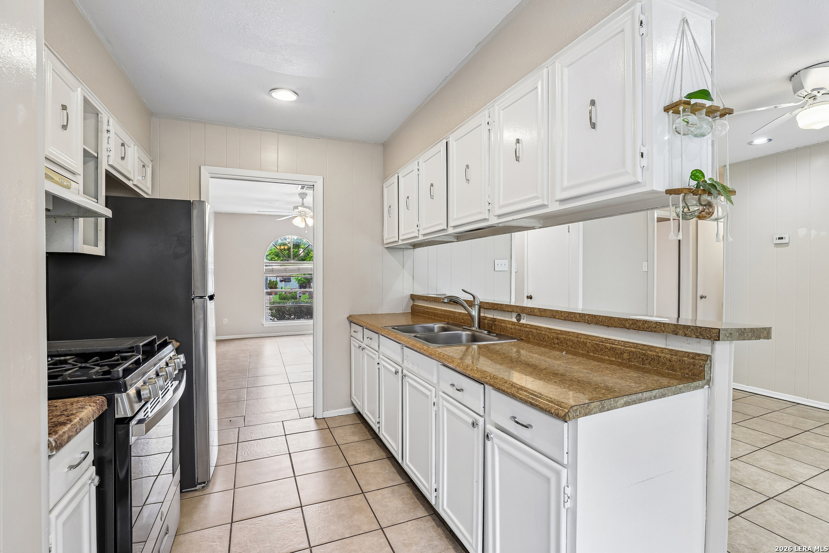 529 Willow Drive Converse TX 78109