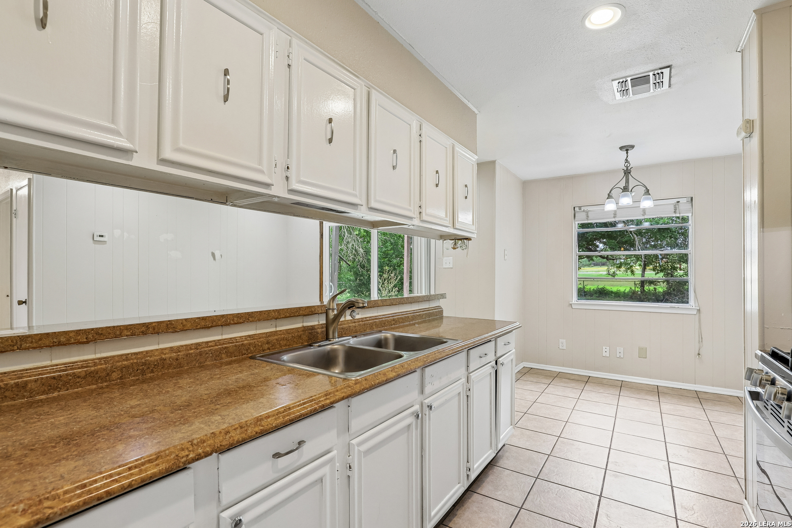 529 Willow Drive Converse TX 78109