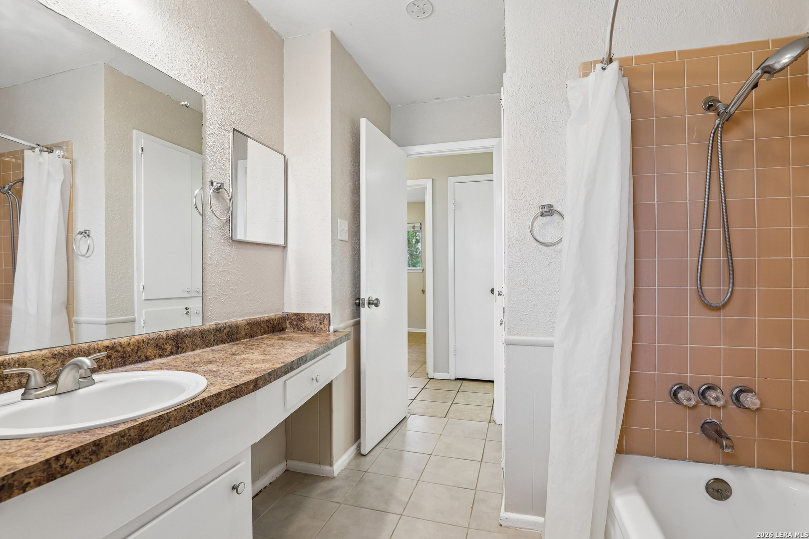 529 Willow Drive Converse TX 78109