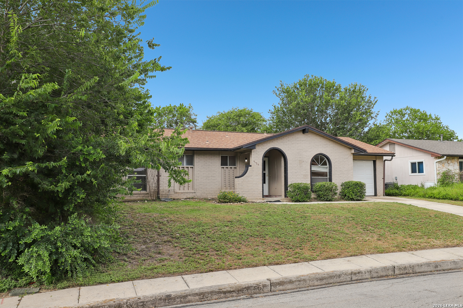 529 Willow Drive Converse TX 78109