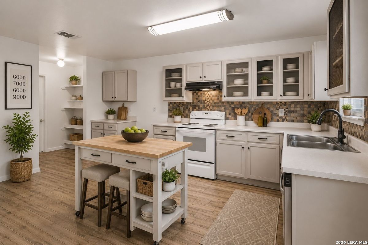 8807 Shaenwest San Antonio TX 78254