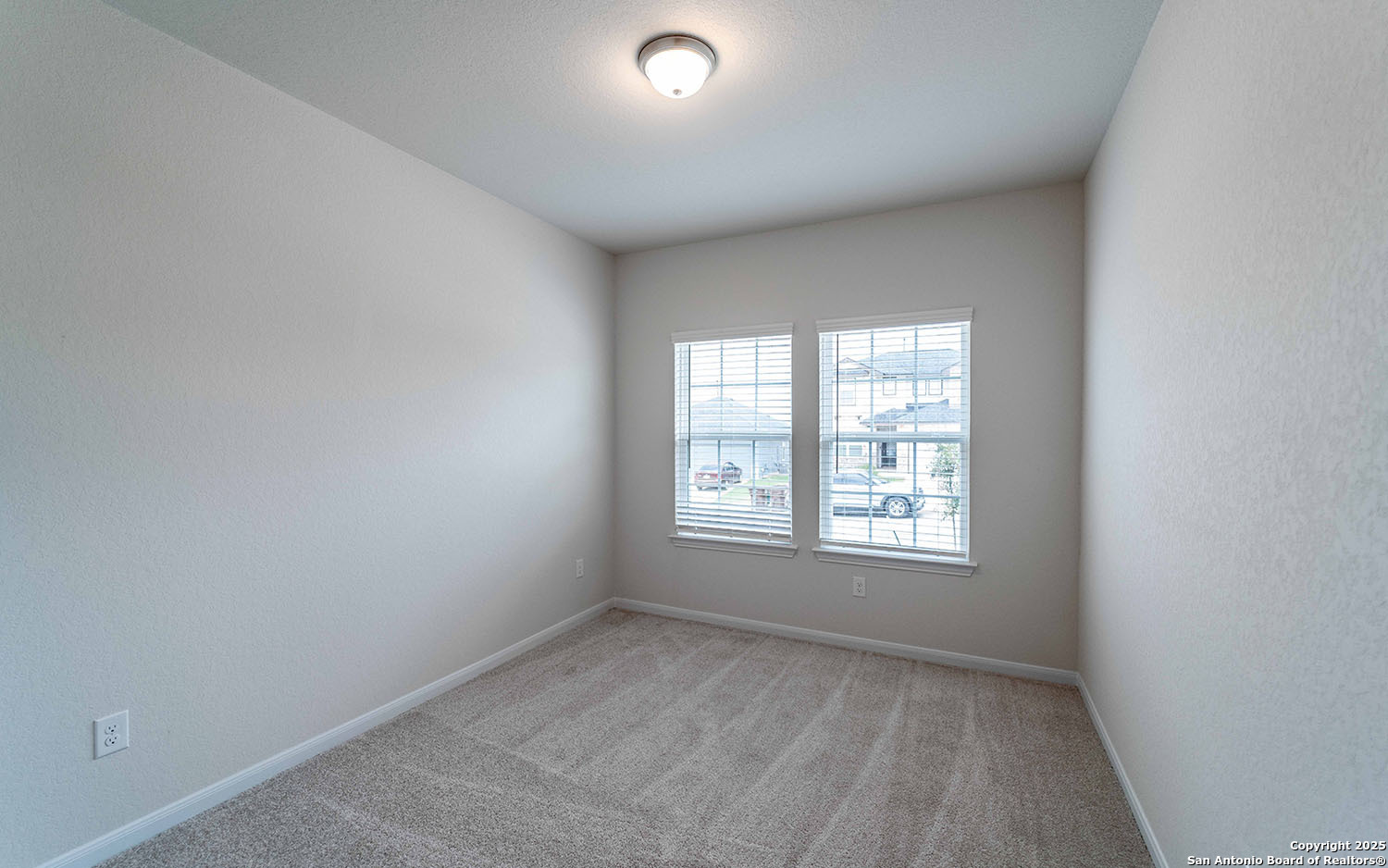 8908 Grey Elm Elmendorf TX 78112