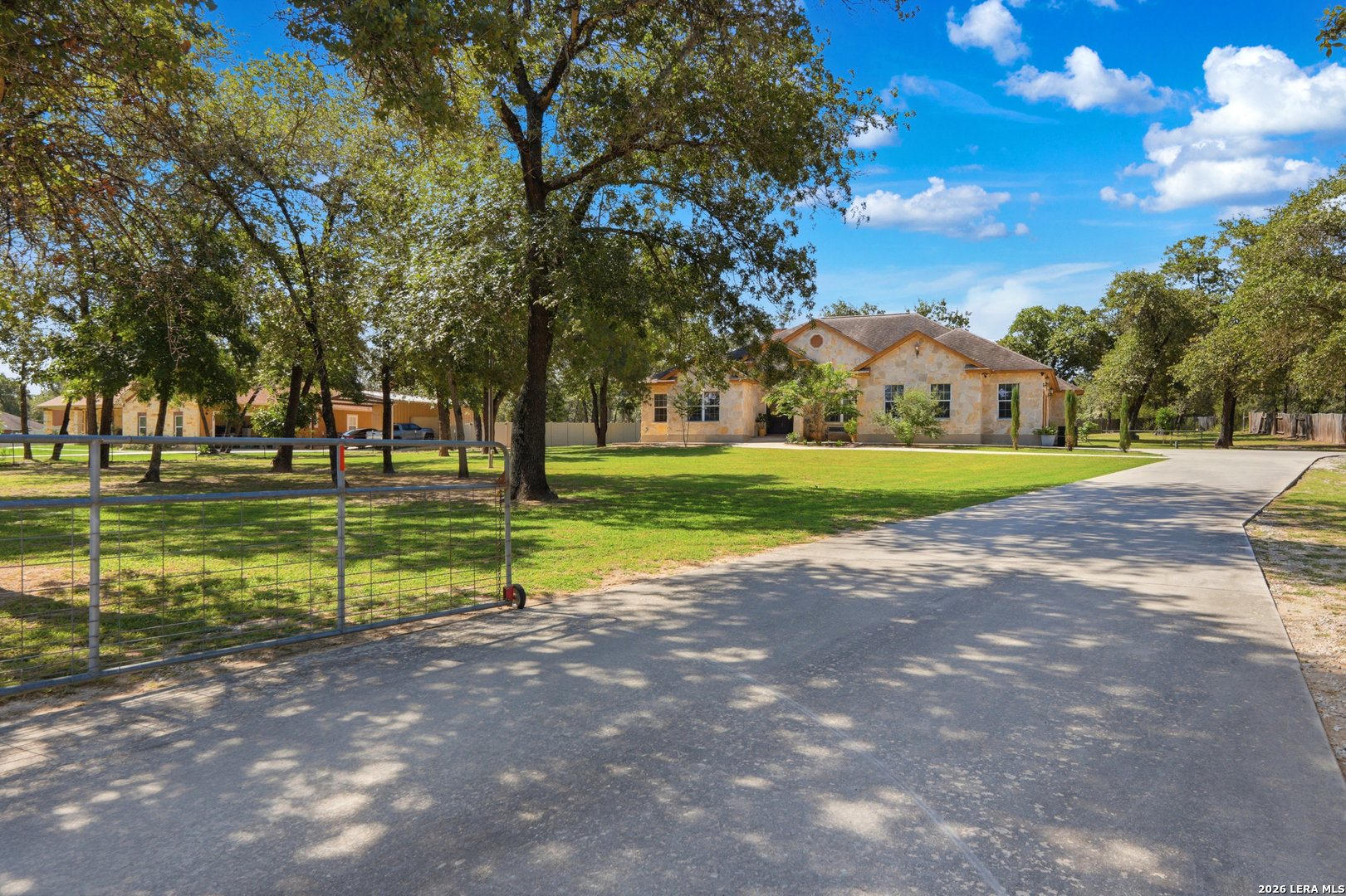228 County Road 6864 Natalia TX 78059