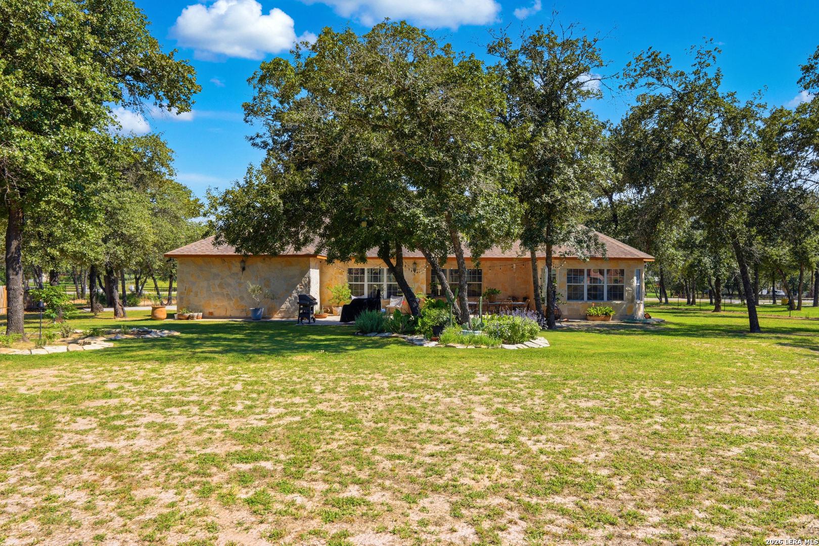228 County Road 6864 Natalia TX 78059