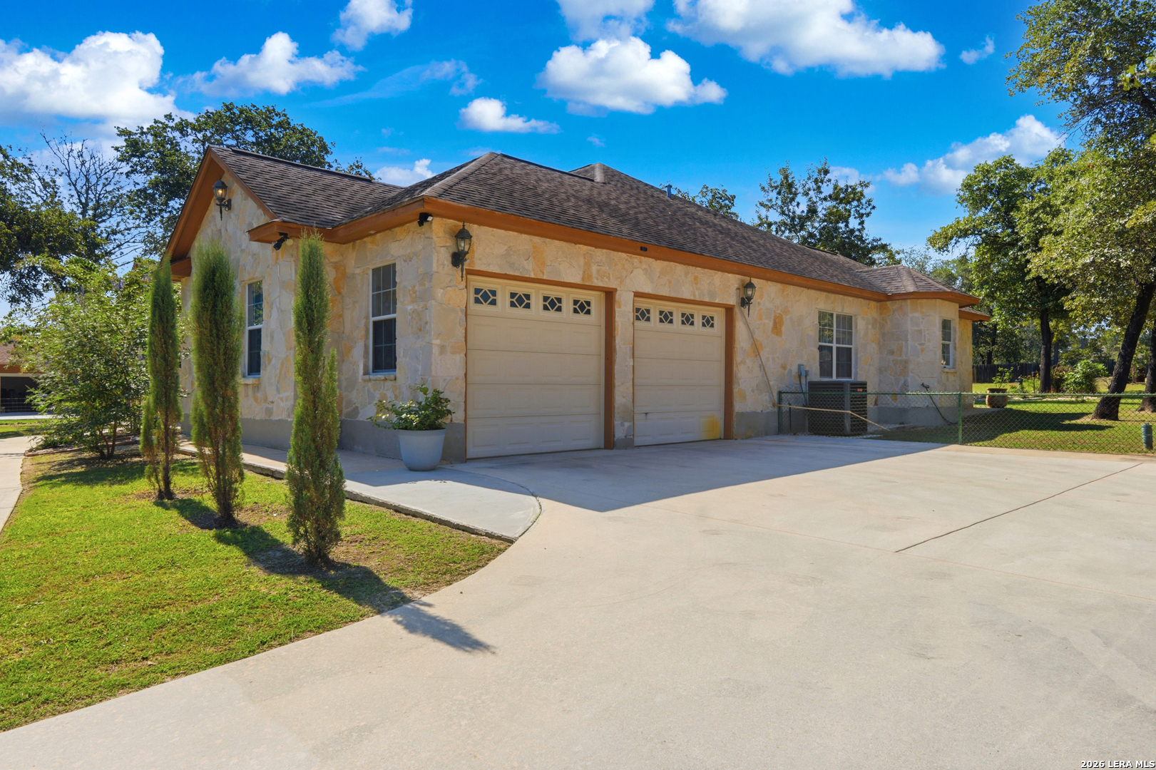 228 County Road 6864 Natalia TX 78059