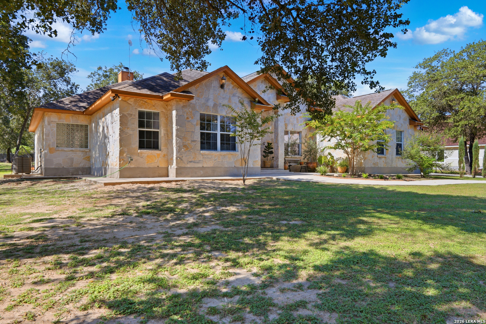 228 County Road 6864 Natalia TX 78059