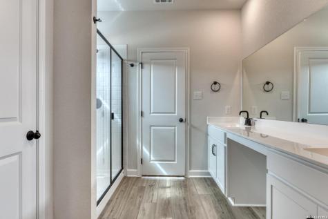 14232 Wolf View San Antonio TX 78252