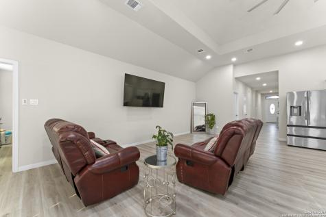 16851 Griffin Road #2 Atascosa TX 78002
