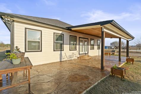 16851 Griffin Road #2 Atascosa TX 78002