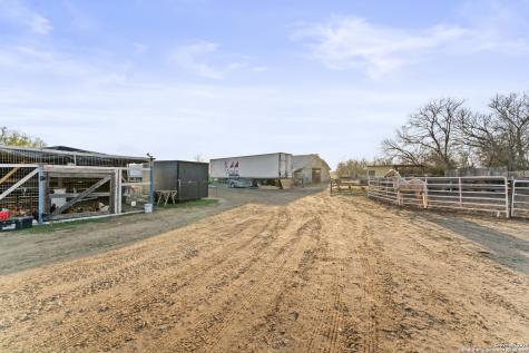 16851 Griffin Road #2 Atascosa TX 78002