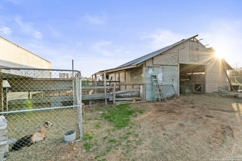 16851 Griffin Road #2 Atascosa TX 78002
