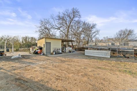 16851 Griffin Road #2 Atascosa TX 78002