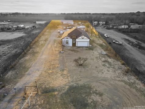 16851 Griffin Road #2 Atascosa TX 78002