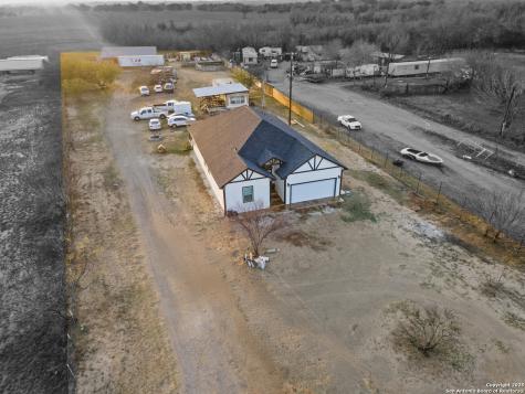 16851 Griffin Road #2 Atascosa TX 78002