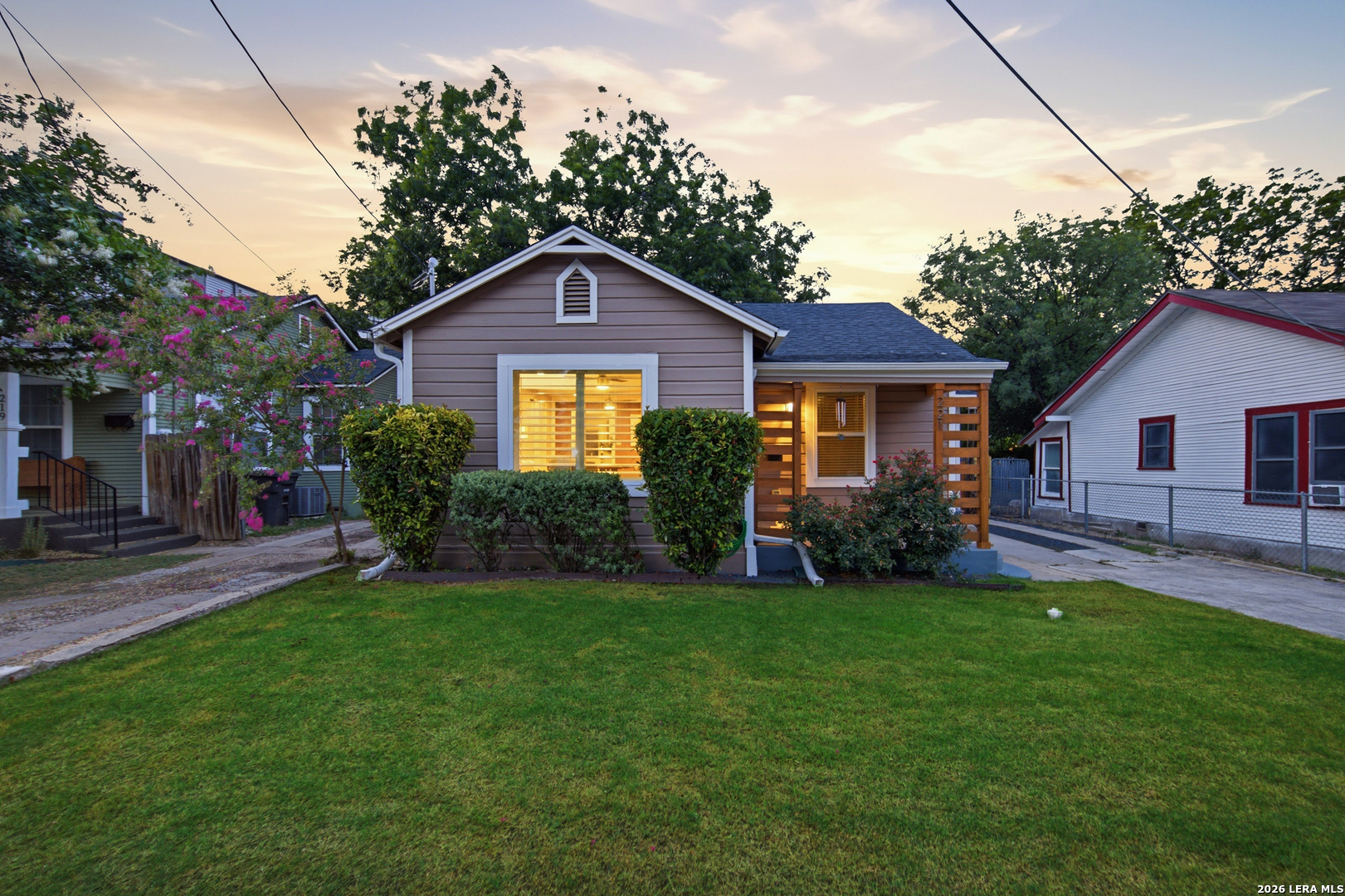 221 E French Place San Antonio TX 78212