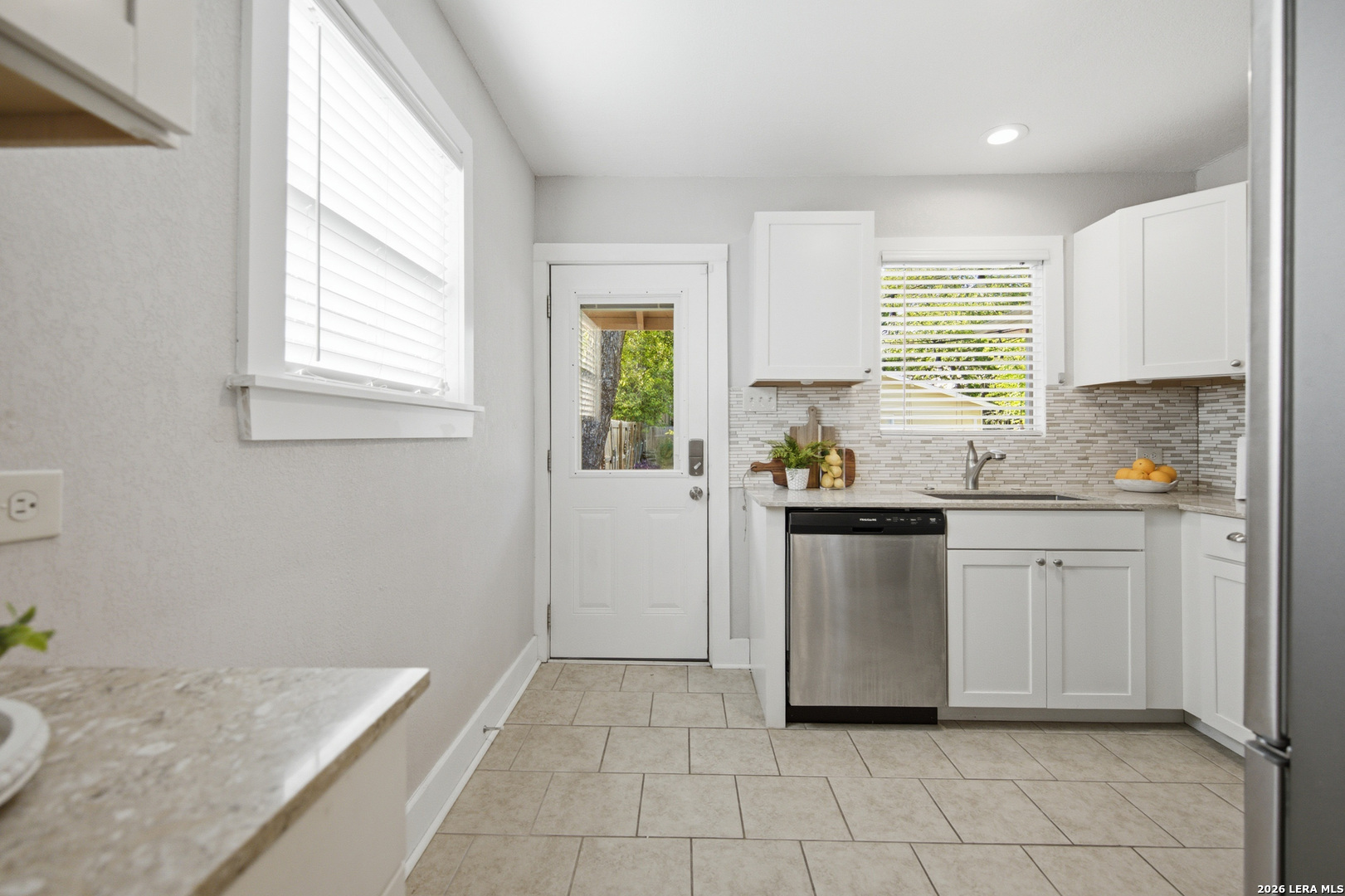 221 E French Place San Antonio TX 78212