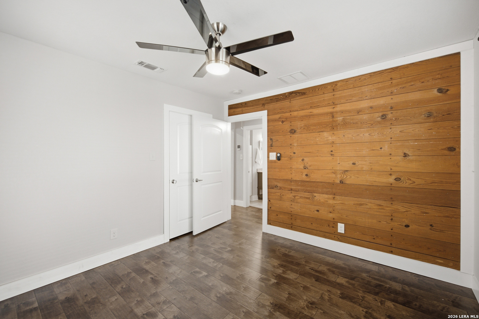 221 E French Place San Antonio TX 78212