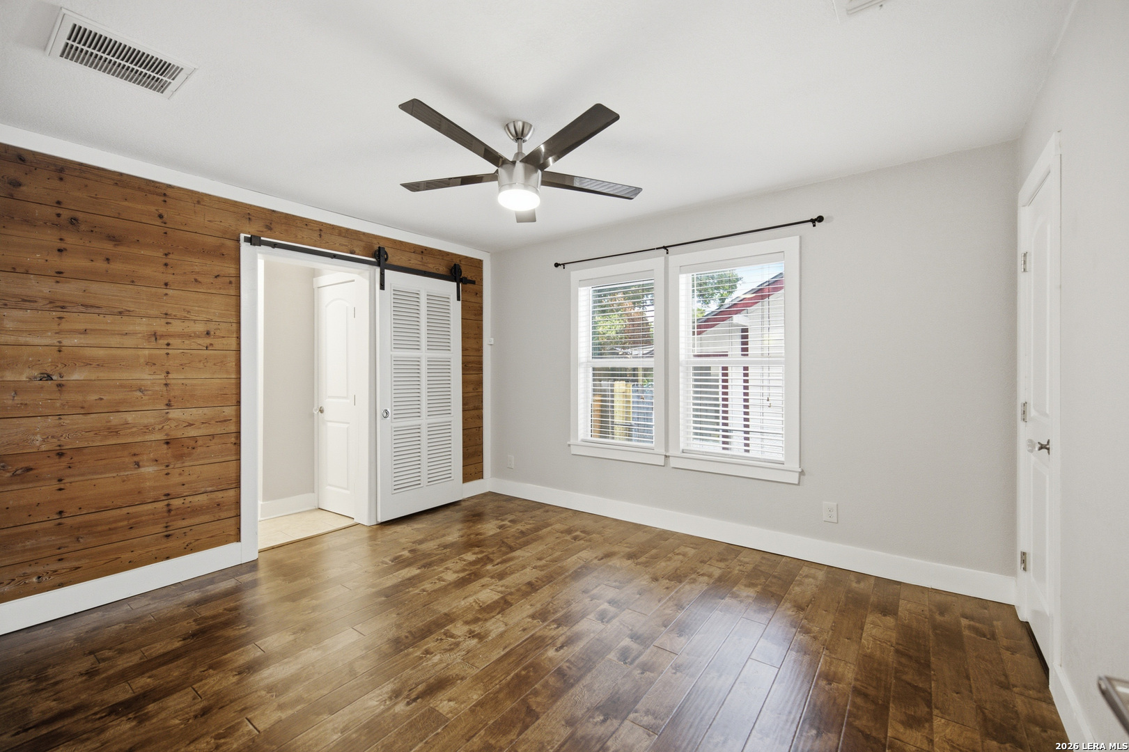 221 E French Place San Antonio TX 78212