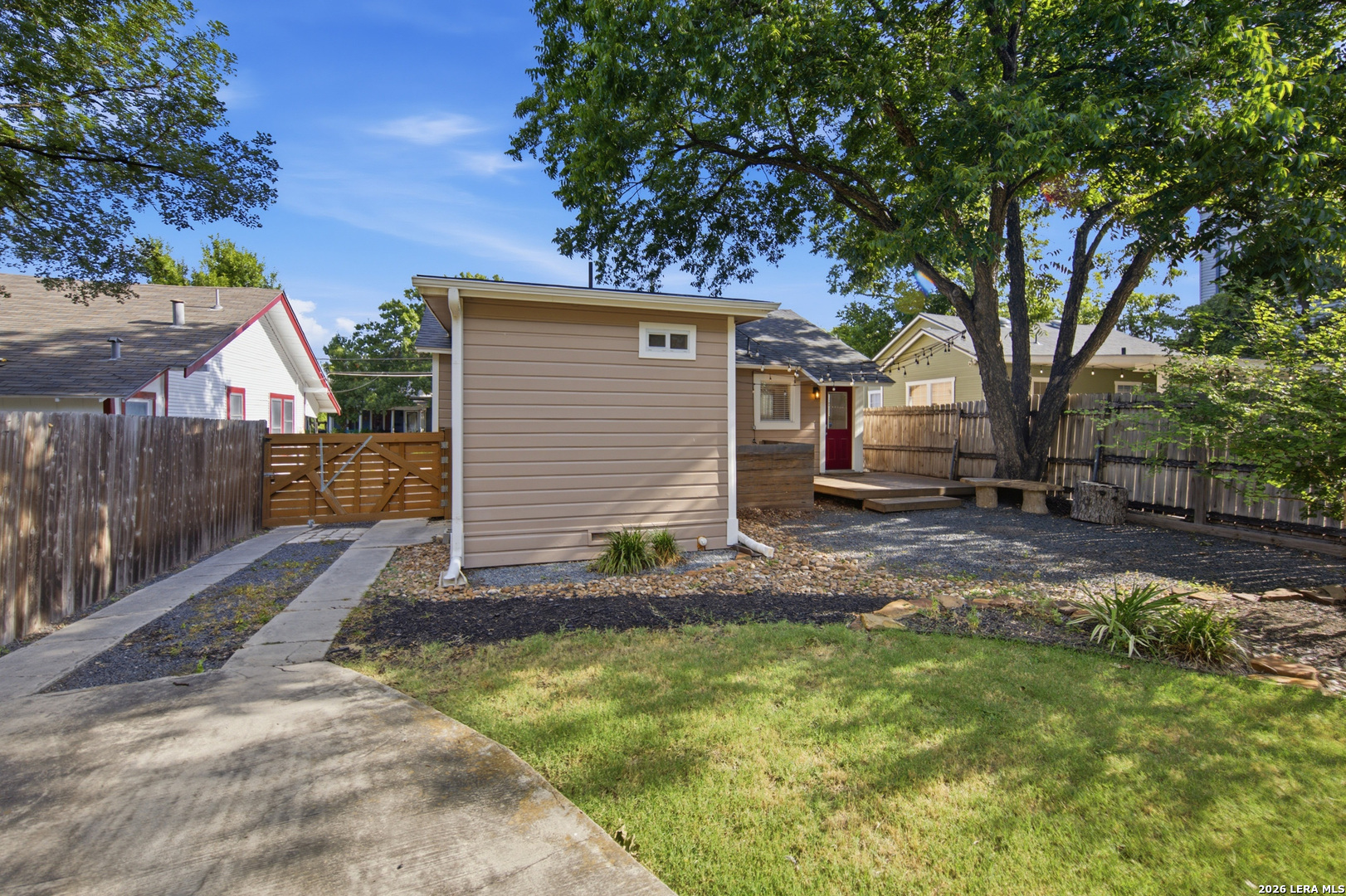 221 E French Place San Antonio TX 78212