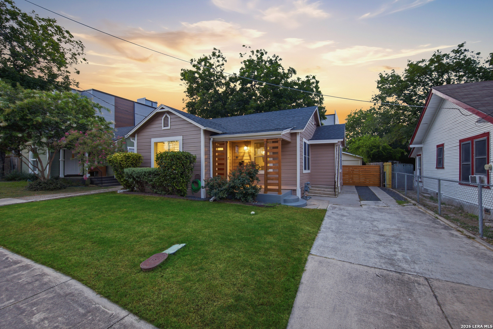 221 E French Place San Antonio TX 78212