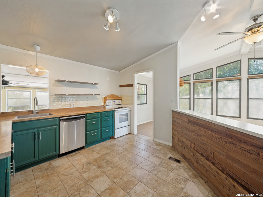 13634 Owl Tree Street San Antonio TX 78253
