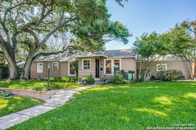 204 E Fair Oaks Place San Antonio TX 78209