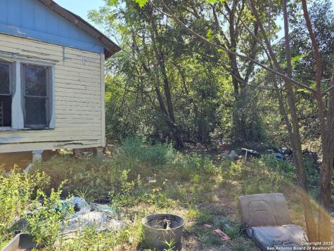 426 4th Rockdale TX 76567