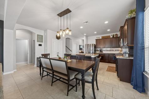 10319 Barbeque Bay Converse TX 78109
