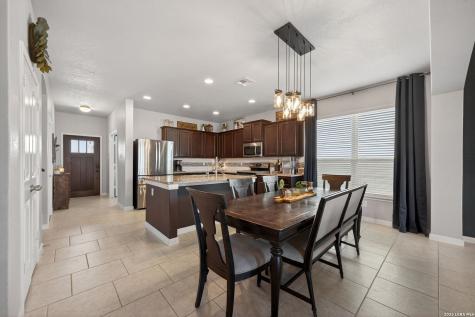 10319 Barbeque Bay Converse TX 78109