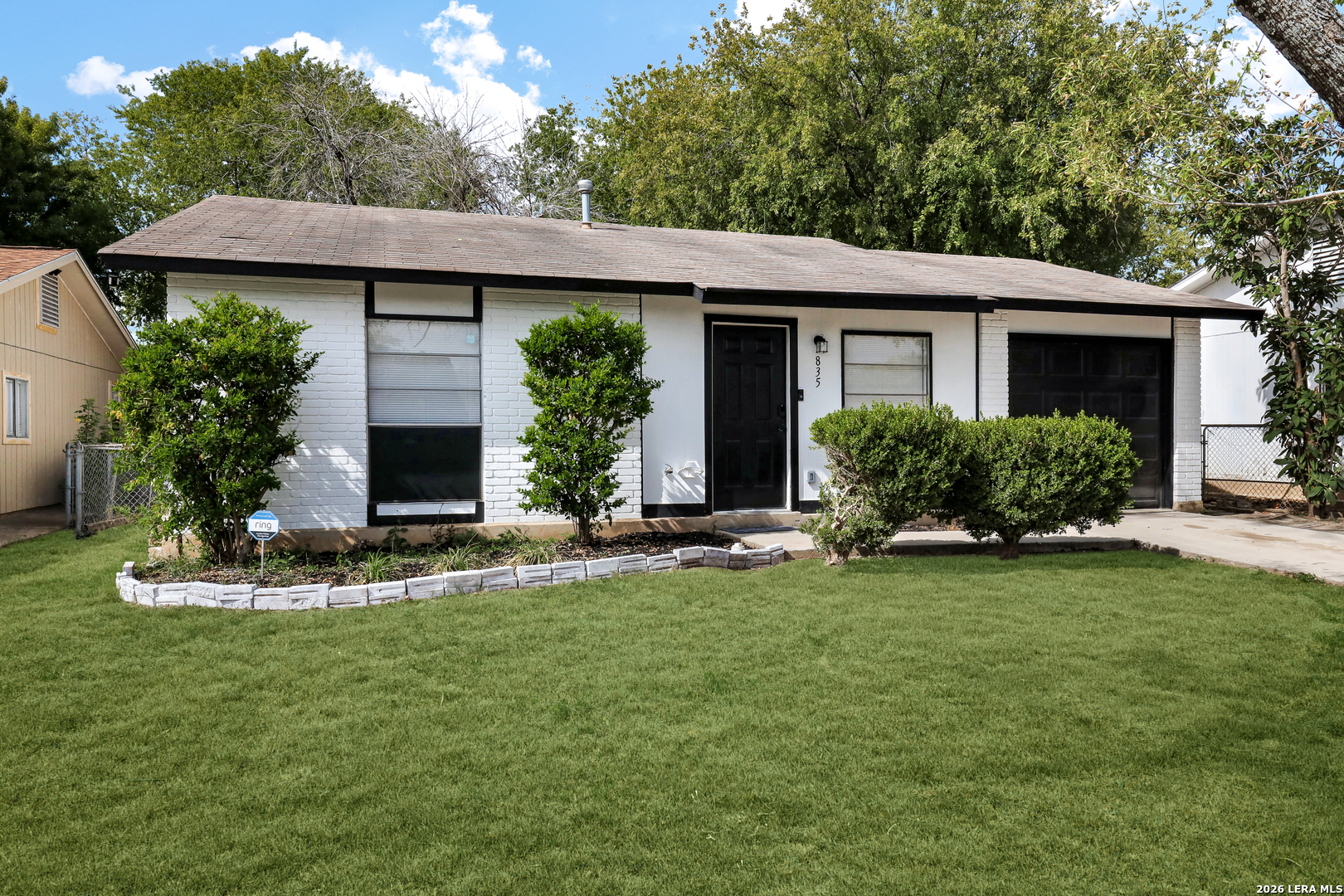 835 S Brownleaf San Antonio TX 78227