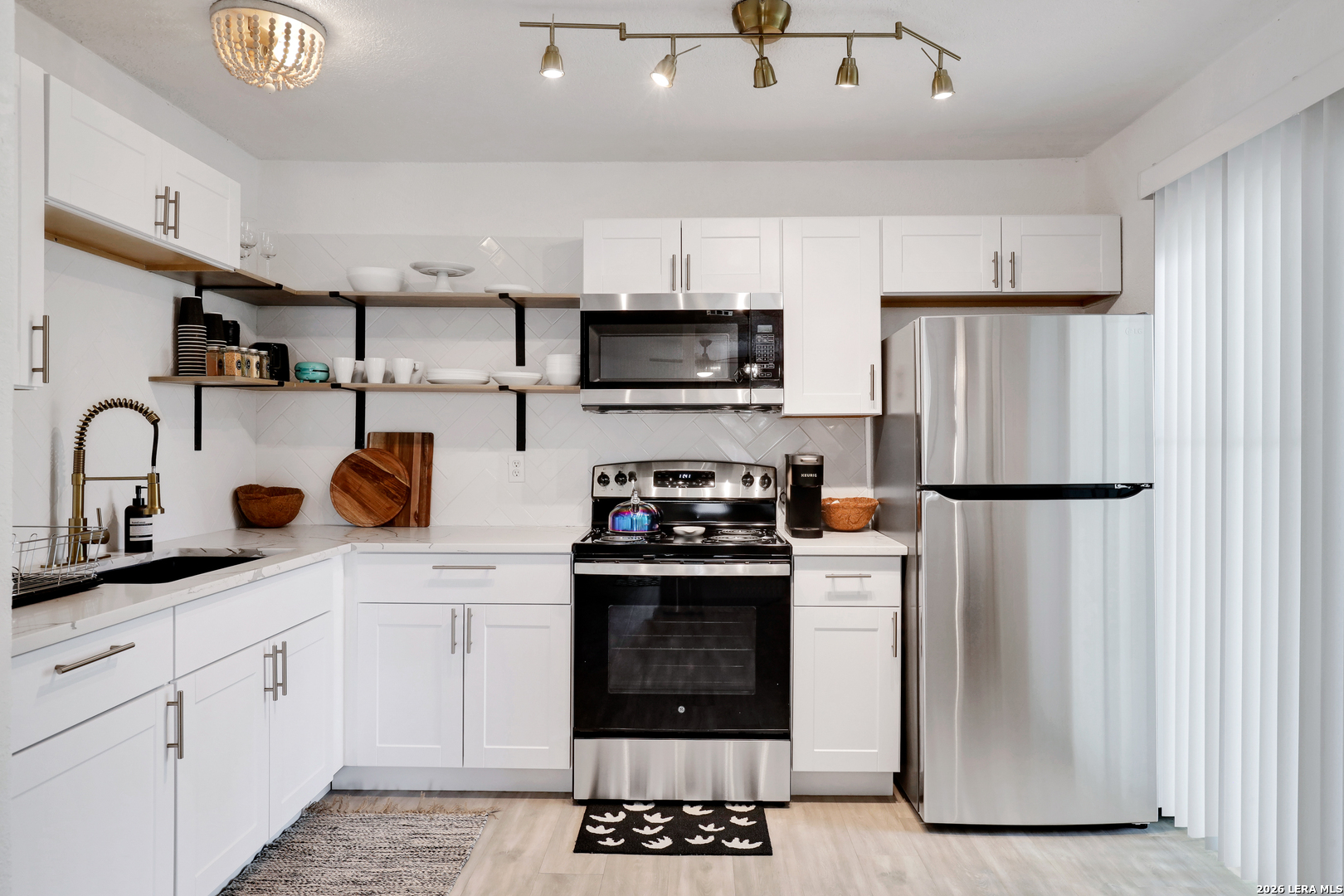 835 S Brownleaf San Antonio TX 78227
