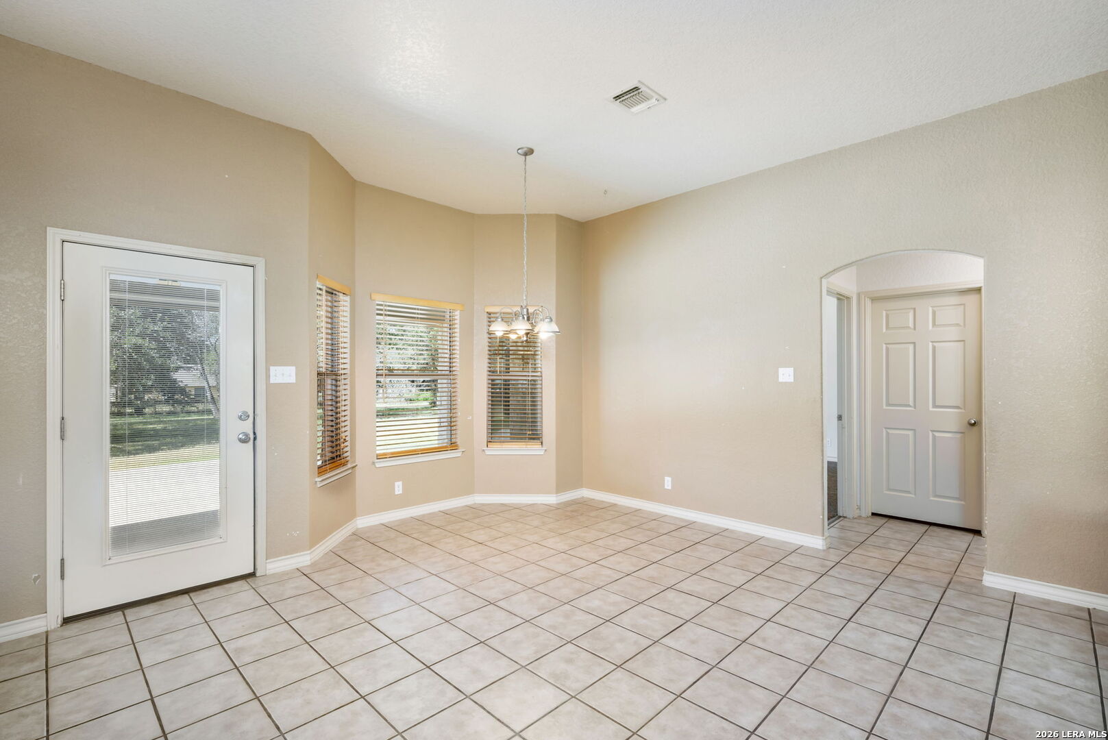 112 Legacy Trace La Vernia TX 78121